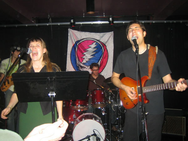 Canadian Beauty - NYE at Logan's Pub - 2005-12-31