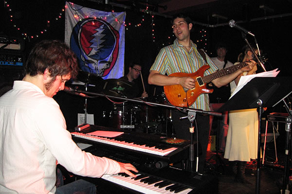 Canadian Beauty - NYE at Logan's Pub - 2006-12-31