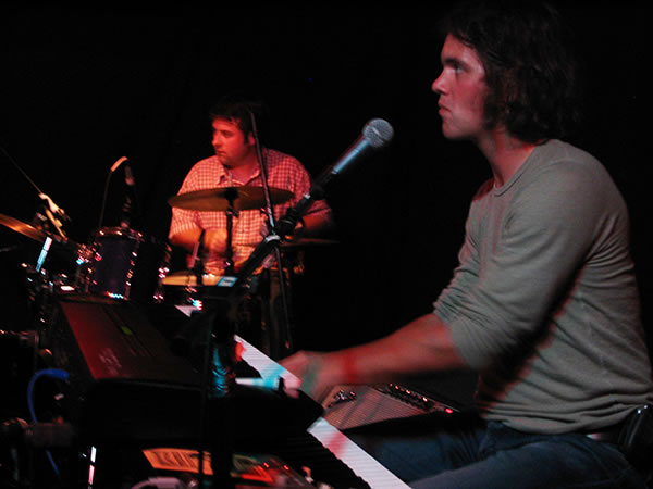 Canadian Beauty - Logan's Pub - 2005-08-12