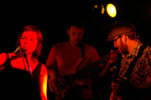 Canadian Beauty - Logan's Pub - 2010-09-10