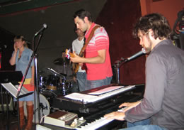 Pharis, Lucky and Chris at the Fairview Pub - May 26, 2007